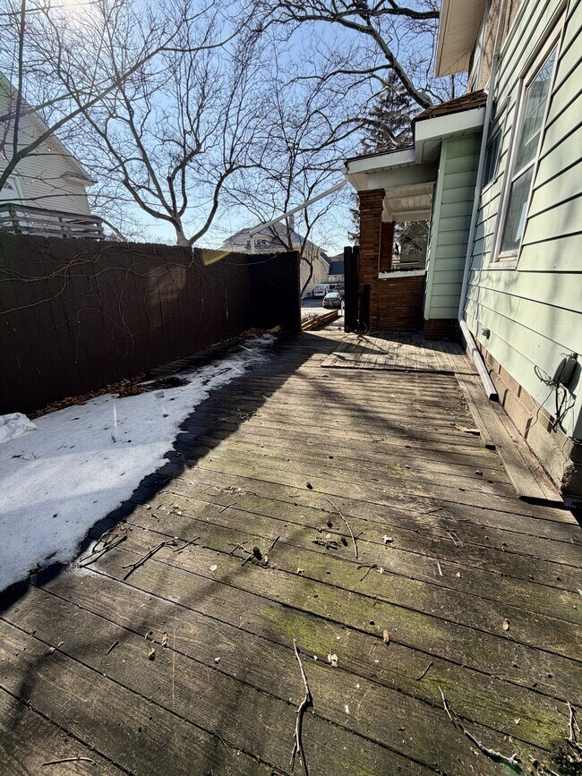 Building Photo - 98 Pierpont St