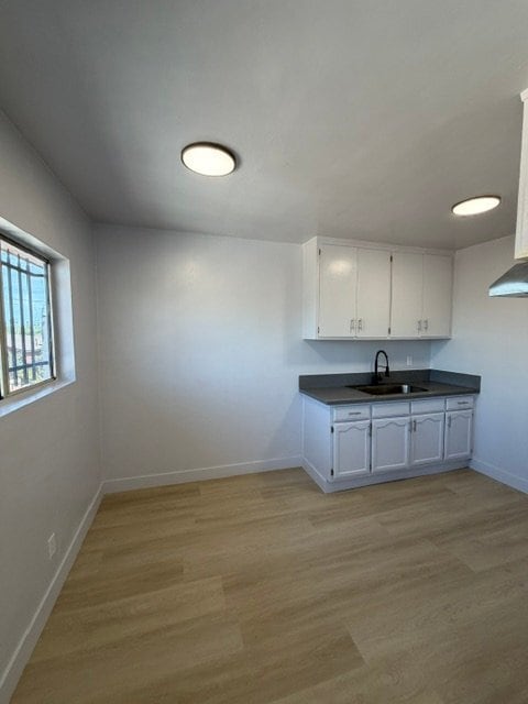 Building Photo - 600 W 93rd St