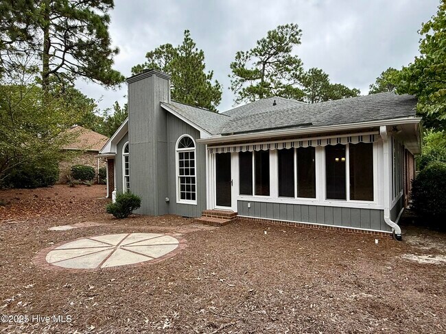 Building Photo - 1475 Monticello Dr