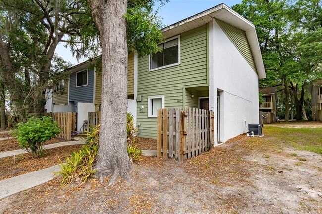 Building Photo - 2219 SW 39th Way