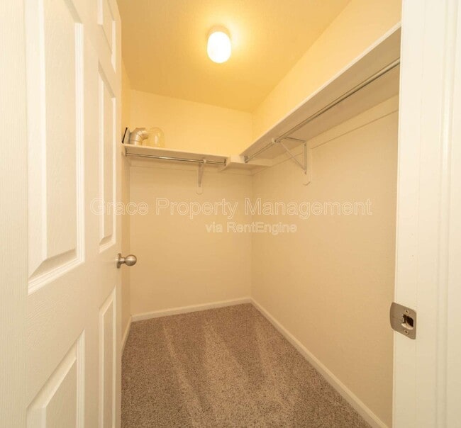 Building Photo - 12780 Ivanhoe St
