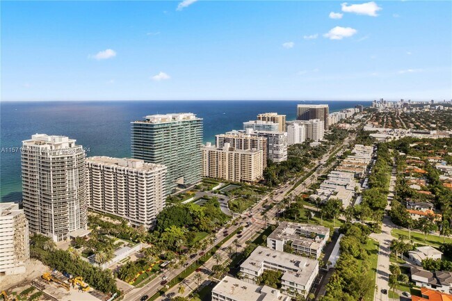 Building Photo - 10203 Collins Ave