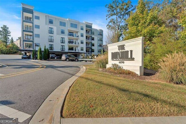 Building Photo - 6890 Peachtree Blvd