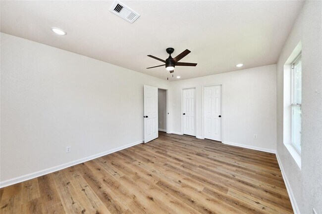 Building Photo - 2804 Bringhurst St