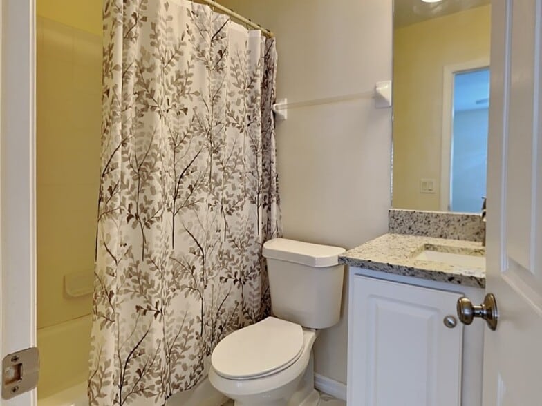 Building Photo - 3315 W De Leon St