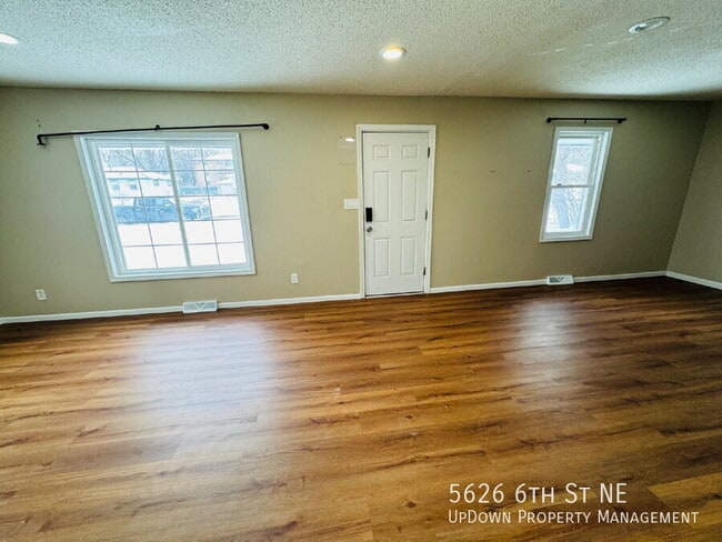 Building Photo - 5626 6th St NE