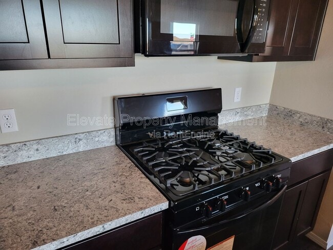 Building Photo - 1920 Mason Ln