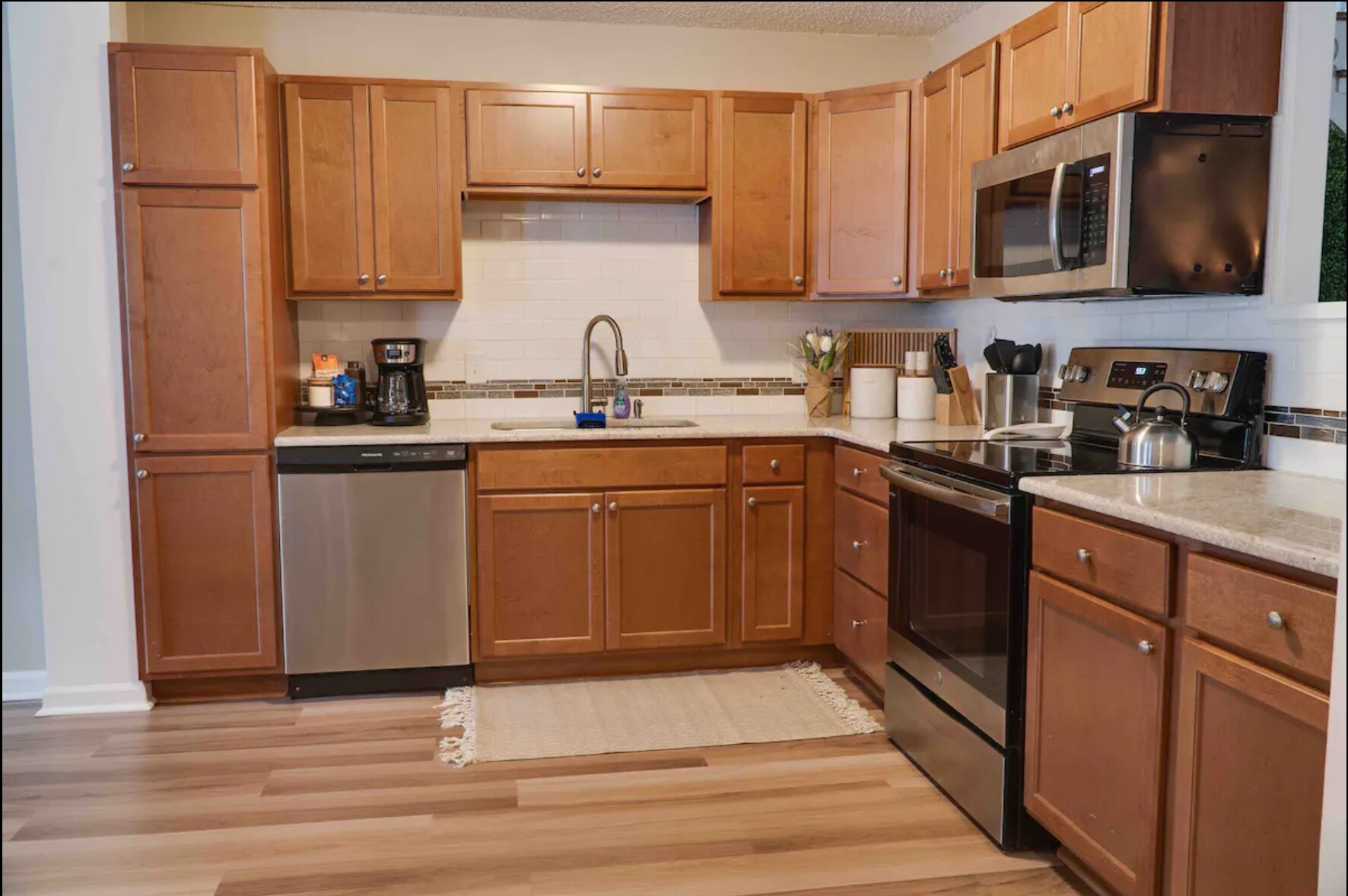 Building Photo - 160 Whitwood Cir
