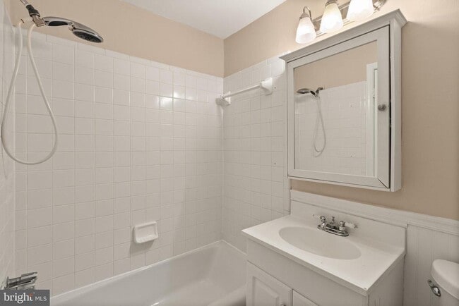 Building Photo - 13143 Putnam Cir