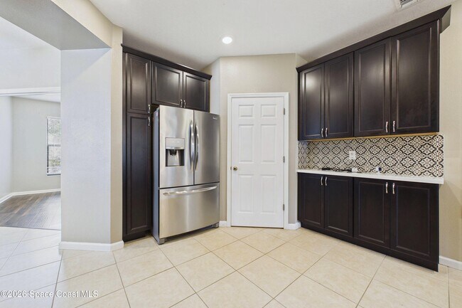 Building Photo - 551 Loxley Ct