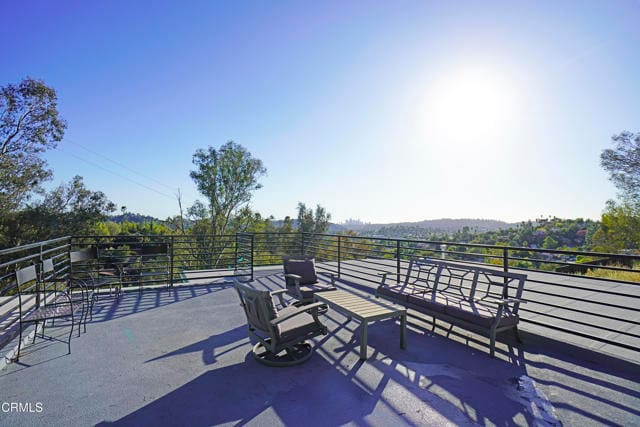 Building Photo - 6565 Pickwick St