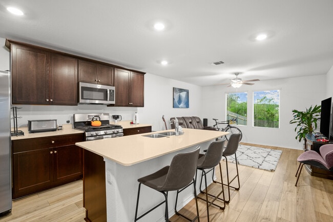Building Photo - 7304 Sparkling Light Dr