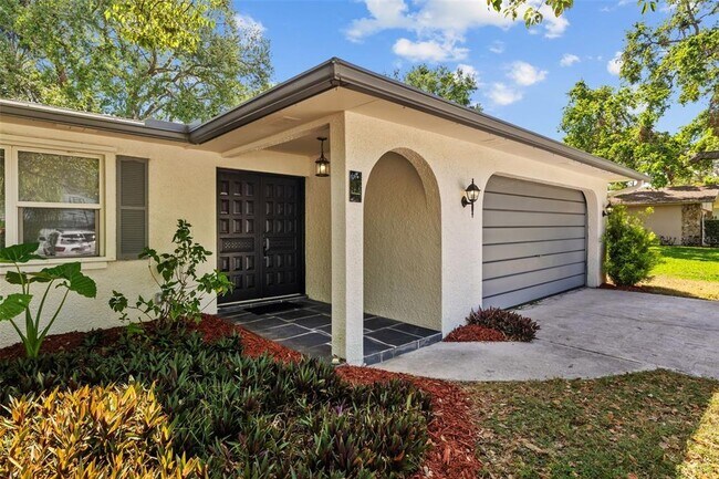 Building Photo - 1905 Oro Ct