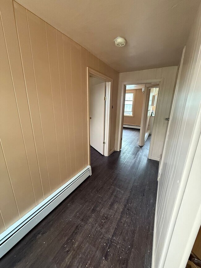 Building Photo - 2 bedroom possibly 3 with oversized Garage/Work Shop in Newville