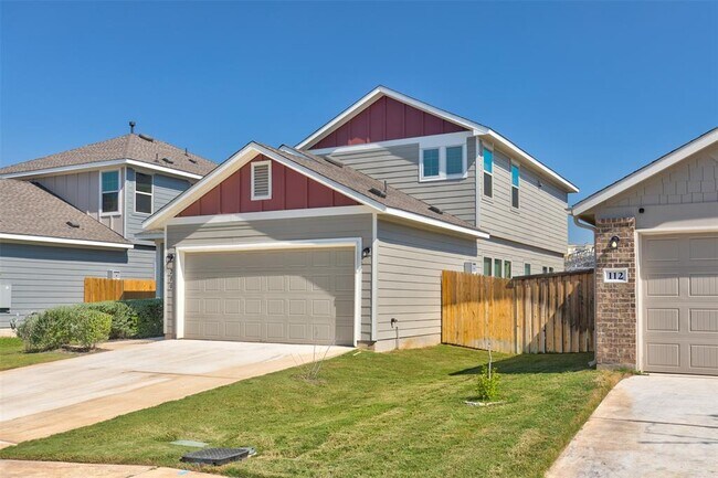 Building Photo - 200 Driftwood Ln