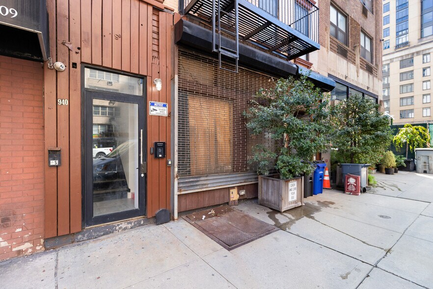 Building Photo - 940 1st Ave