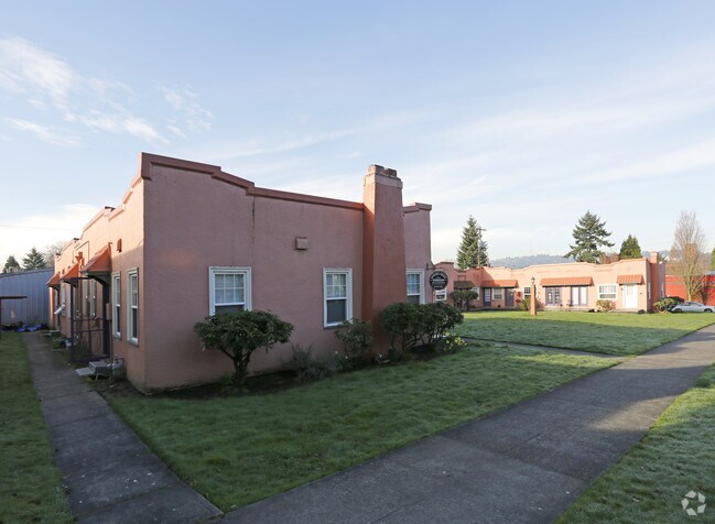 Primary Photo - Bowling Green Apartments