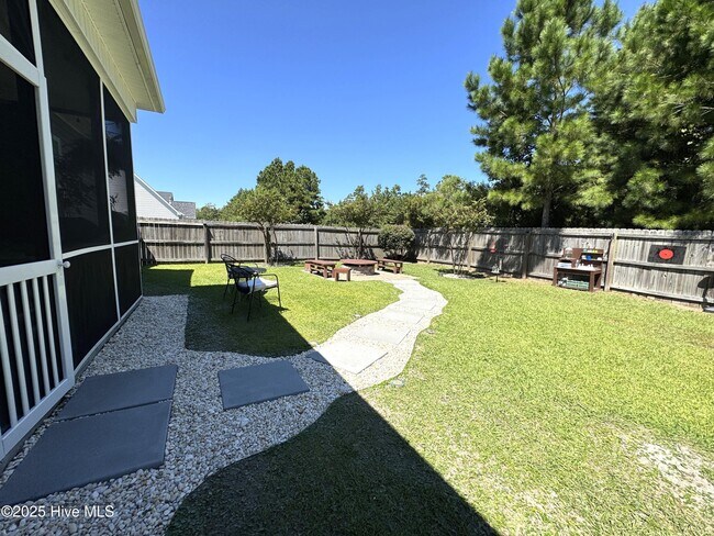 Building Photo - 301 Samuel Run Dr