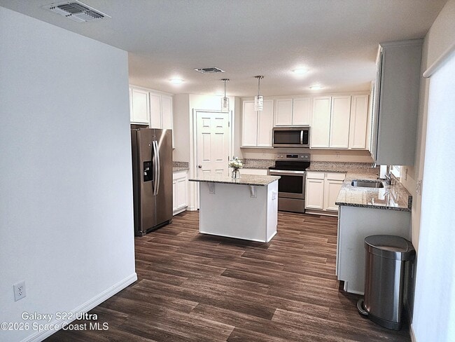 Building Photo - 1043 Corbin Cir SW