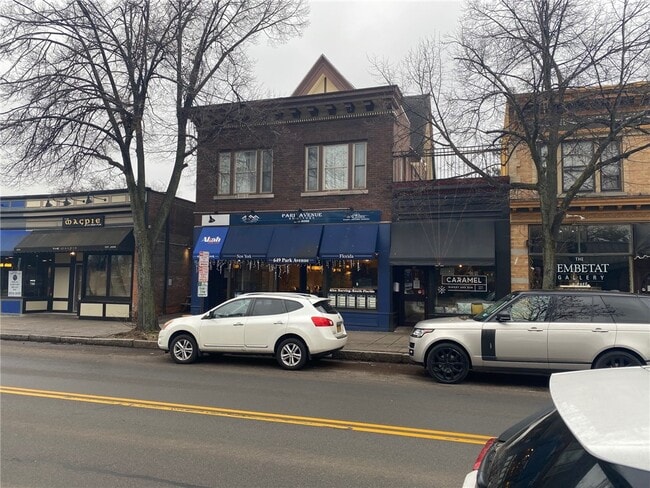Primary Photo - 651 Park Ave
