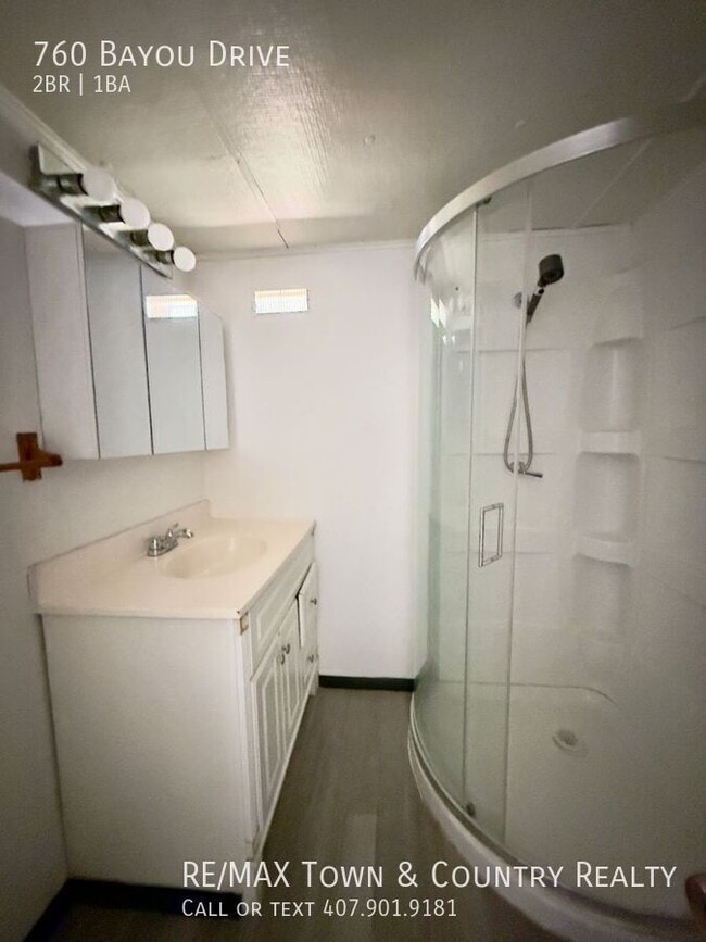 Building Photo - 760 Bayou Dr