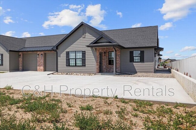 Building Photo - 5421 Apple Rose Ln