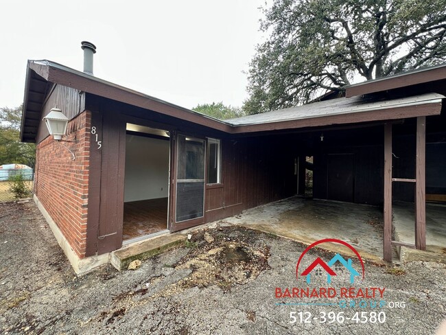 Building Photo - Available NOW: 2 Bedroom Duplex with HUGE ...