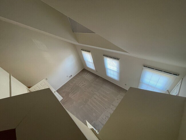 Building Photo - Luxurious And Spacious 3 Bed 2 Bath Brick Townhouse In Tysons Station