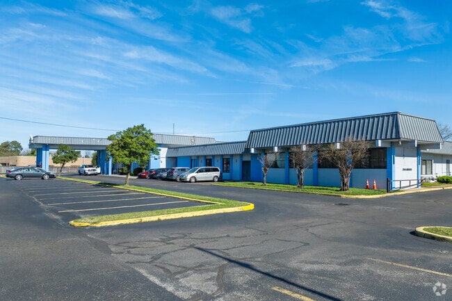 Building Photo - Bantam Apartments