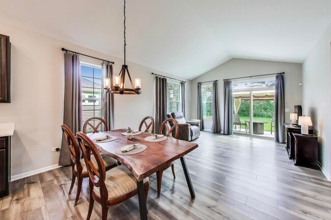 Building Photo - 1101 Black Cherry Dr