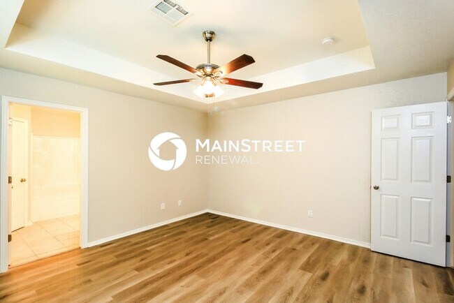 Building Photo - 3 Bedroom Pet-Friendly Home in OKLAHOMA CITY, OK with Main Street Renewal