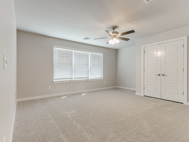 Building Photo - 1463 Hickory Trl