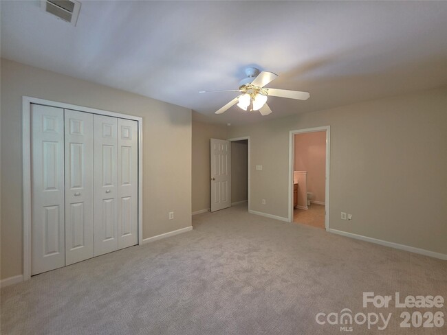 Building Photo - 4730 Willow Glen Rd
