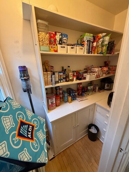 Building Photo - 718 E Townsend St