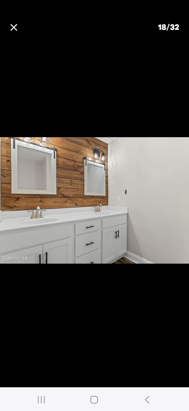 Building Photo - 606 Sonata Ct