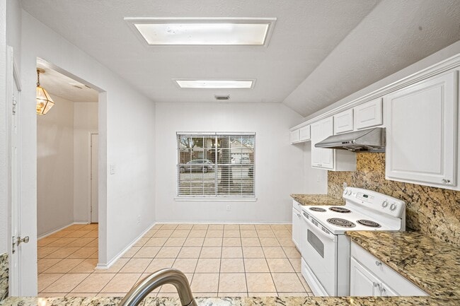 Building Photo - 13130 Eldridge Meadow Dr