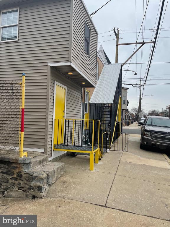 Building Photo - 5229 Westminster Ave