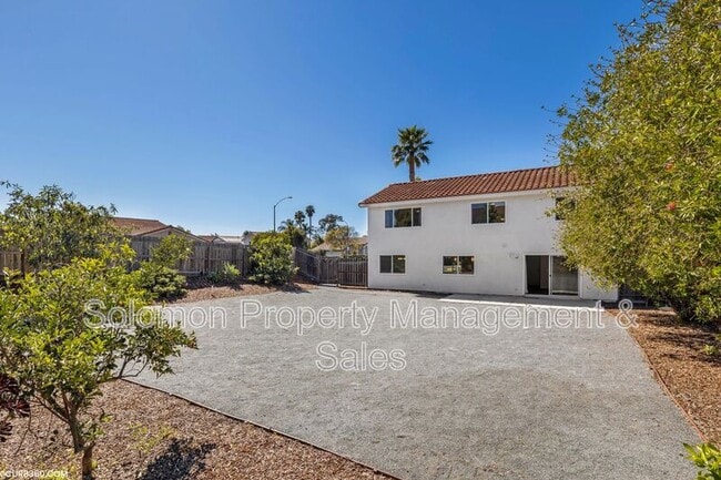 Building Photo - 315 Cerro St