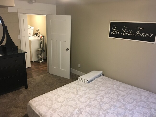 Building Photo - Fresh & Updated Provo Basement