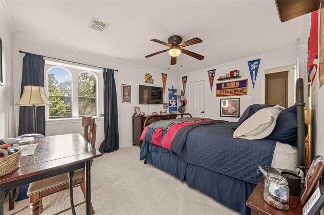 Building Photo - 9622 Fenchurch Dr