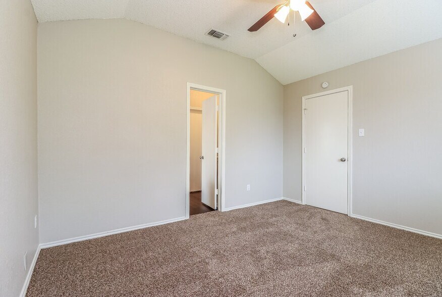 Building Photo - 116 Lemon Dr