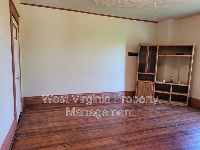 Building Photo - 345 Prosperity Rd