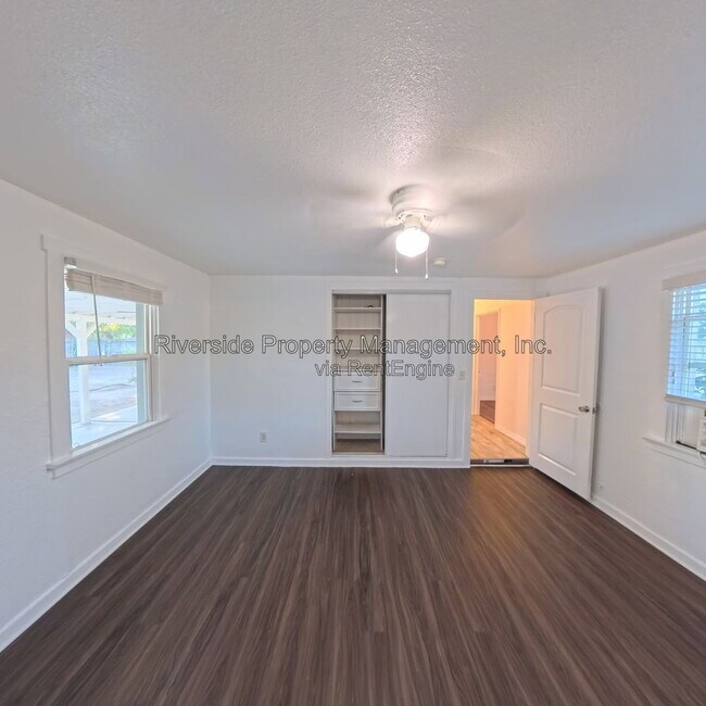 Building Photo - 3695 McKenzie St