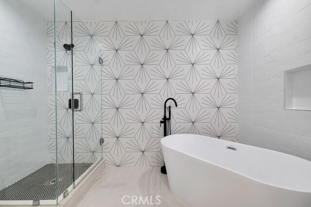 Building Photo - 4941 Hesperia Ave