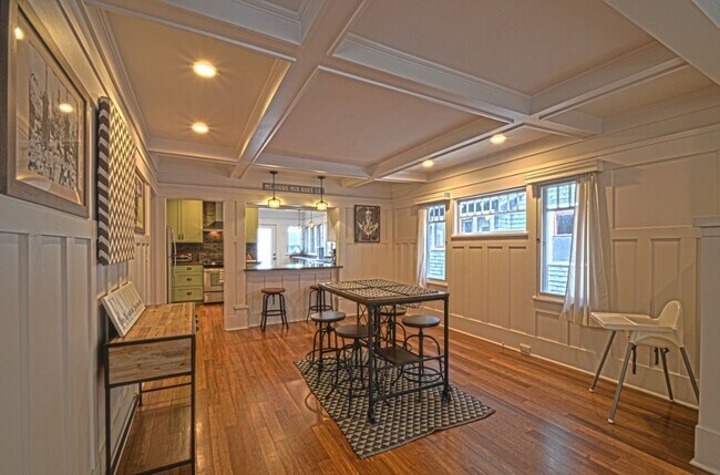 Building Photo - Beautifully Renovated Craftsman with Private Yard & Guest Suite in Prime Bankers Hill