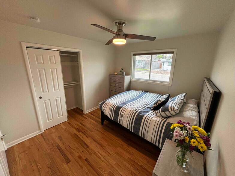 Building Photo - 3378 W Saratoga Ave