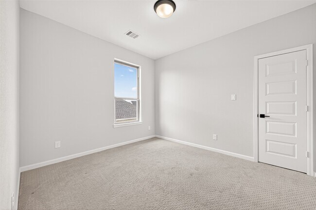 Building Photo - 7438 Denali Dr