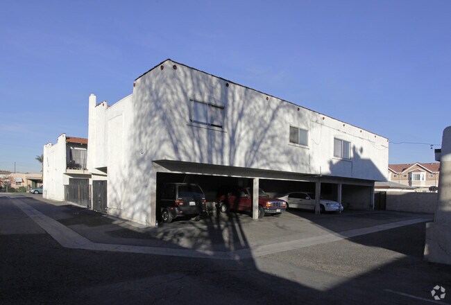 Building Photo - The Burnham Apartments