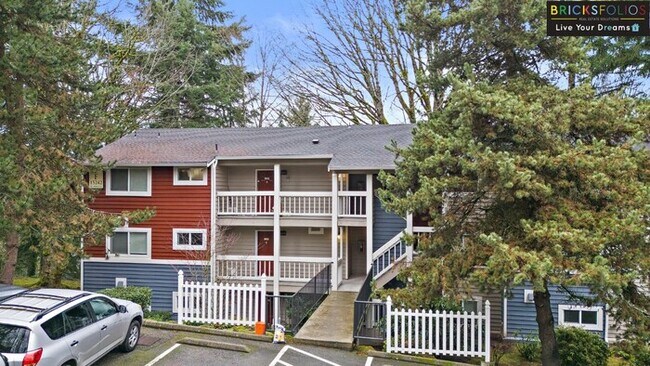 Building Photo - Nestled in the serene Eastgate neighborhood, Bellevue!