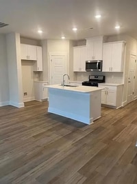 Building Photo - 822 Thread Wy